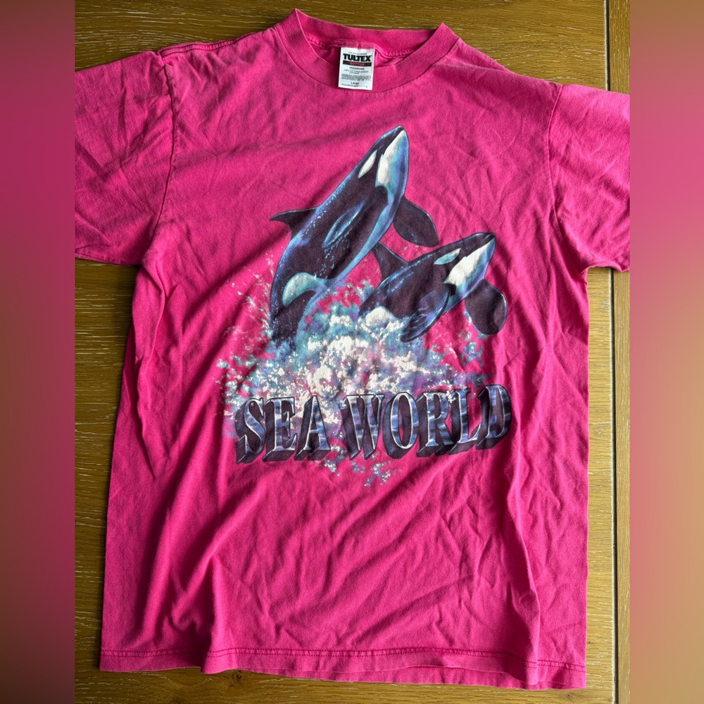 Vintage Pink Sea World T shirt L
